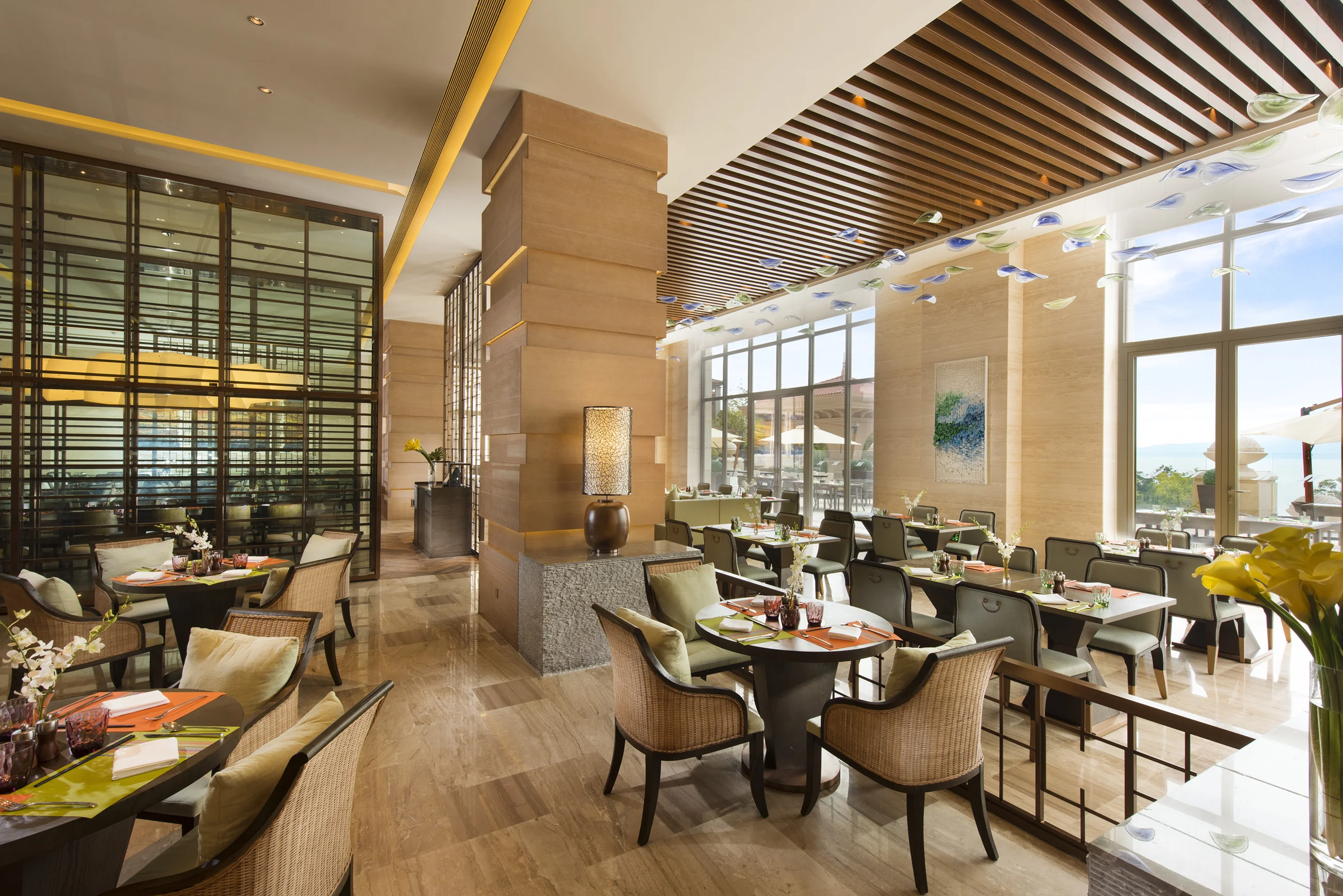 视图 05 / 抚仙湖希尔顿酒店