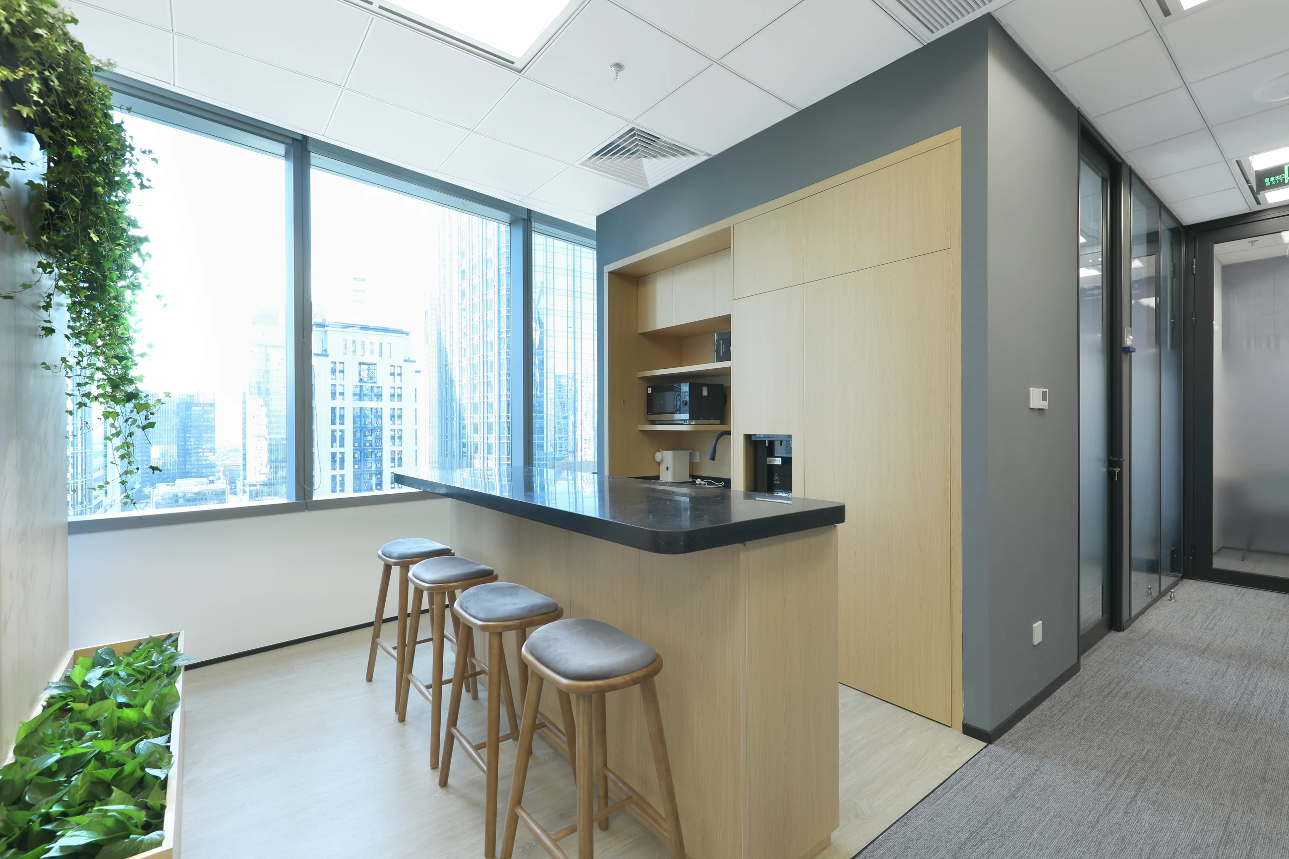 View 05 / Swire Properties · Kerry Plaza
